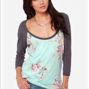 Chaser Light Blue Floral baseball tee size small